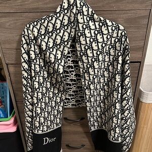 Black and Cream Monogram Knit Scarf